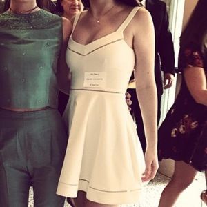 Elizabeth James White Dress Size 00